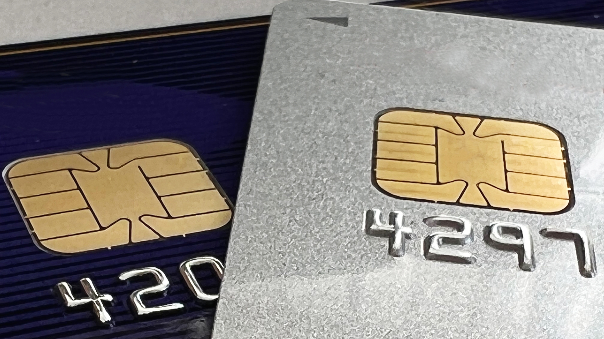 クレジットカード会社を相次いで買収